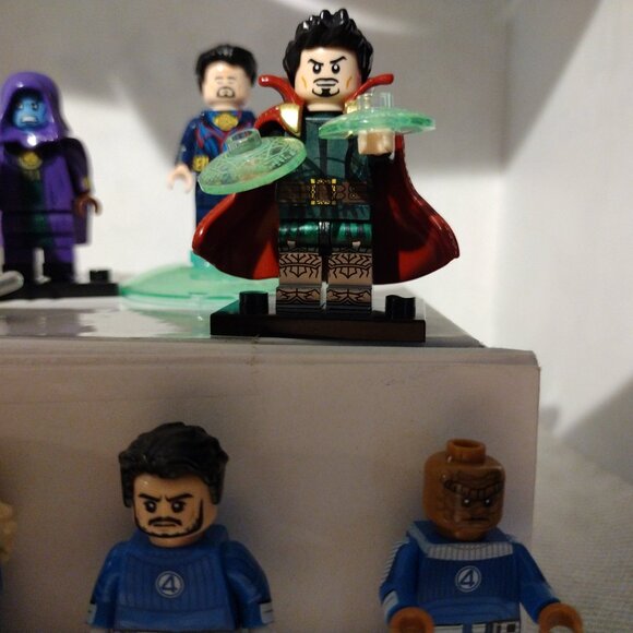 Fantastic Four custom designed Minifigures set - Picture 5 of 10